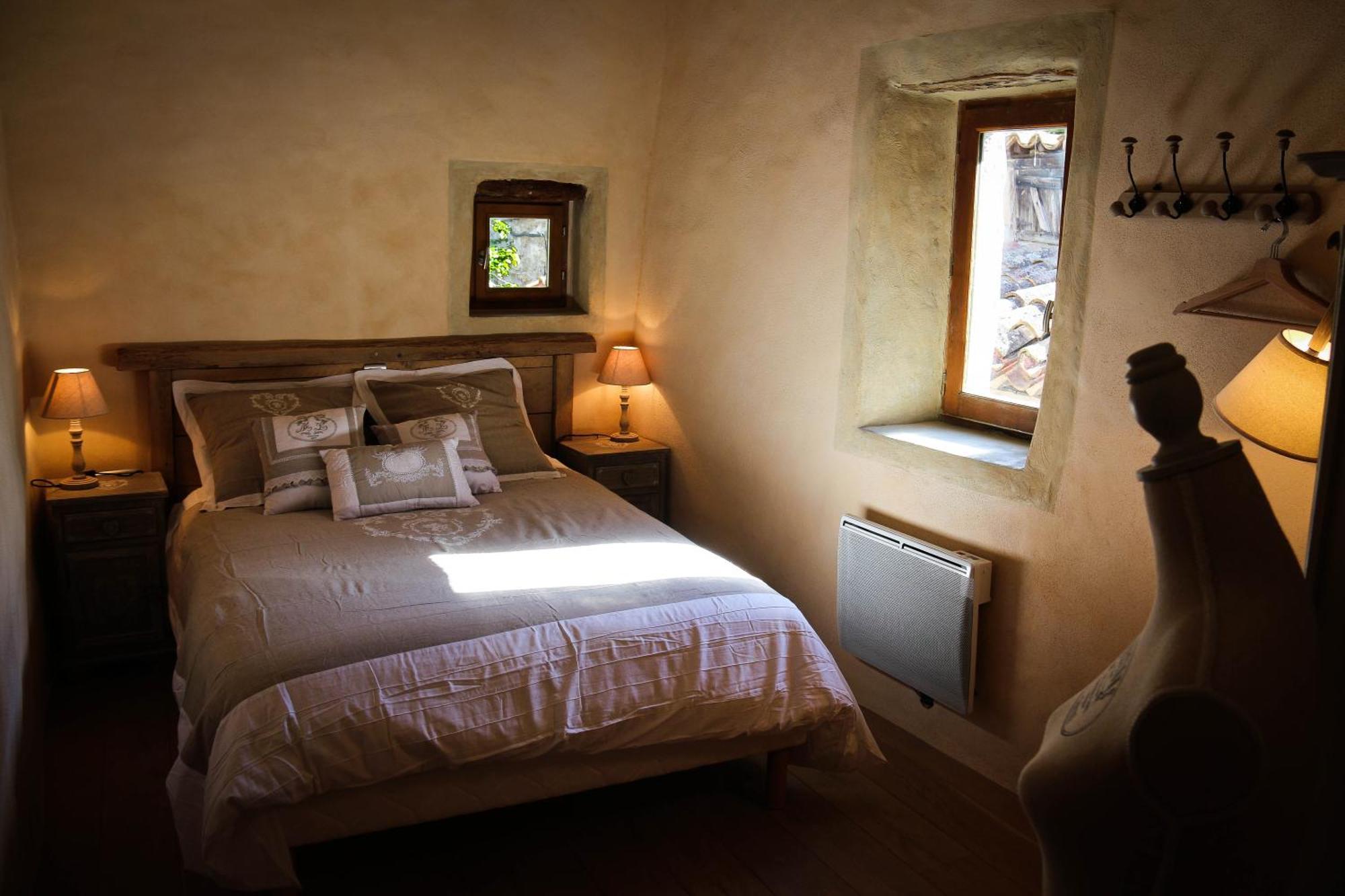 Gite Marceline Saint-Guilhem-le-Desert Exterior photo