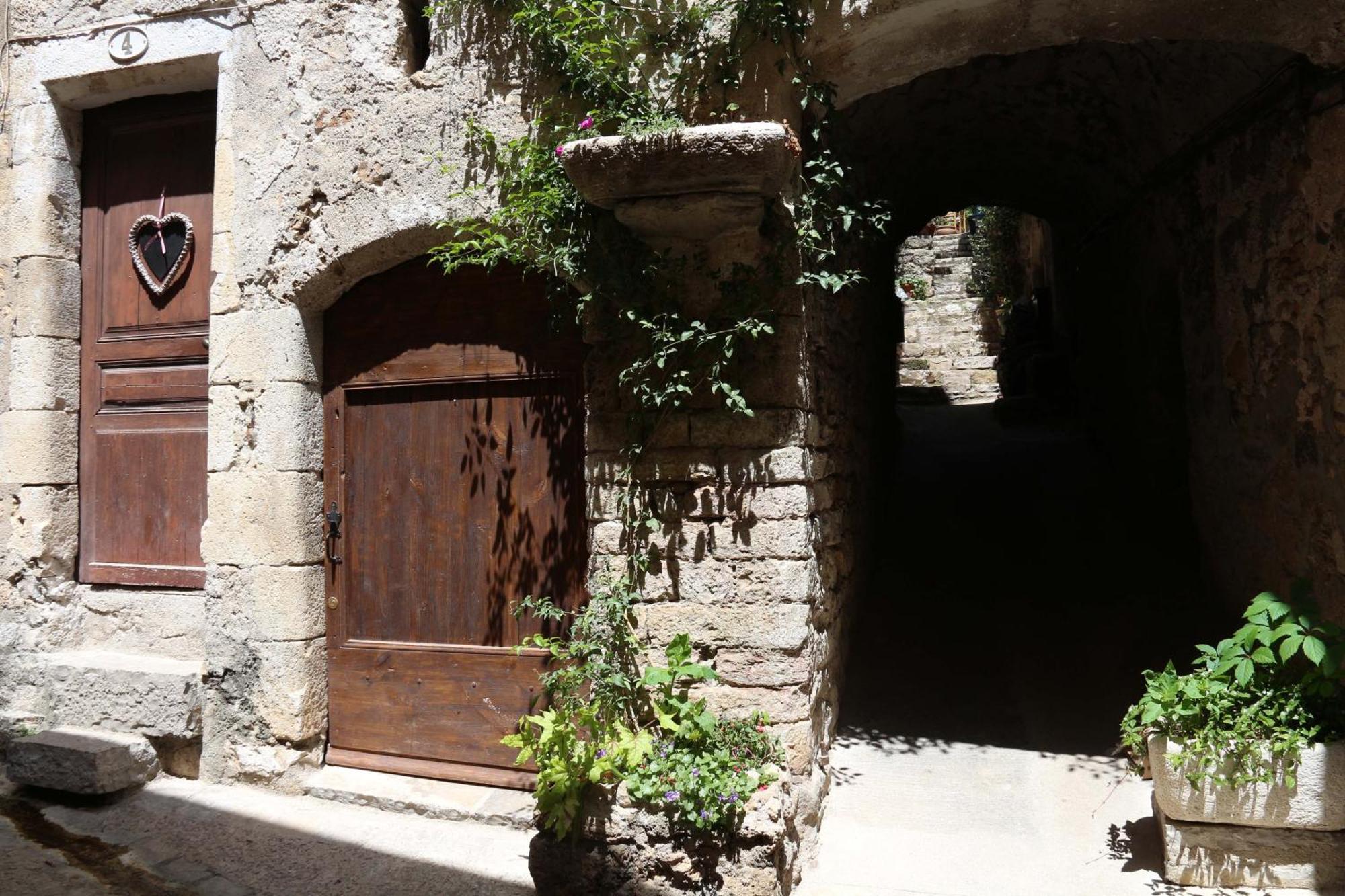 Gite Marceline Villa Saint-Guilhem-le-Desert Exterior photo