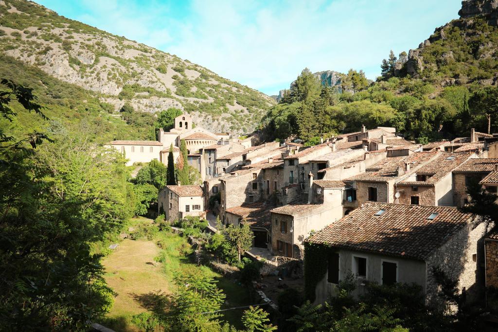 Gite Marceline Saint-Guilhem-le-Desert Exterior photo